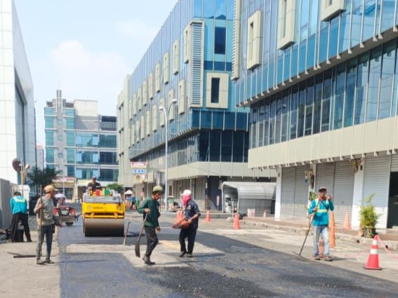 Proyek Pengaspalan 4